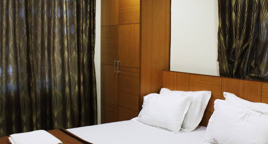 White House Service Apartmtent 1, Vadodara 1
